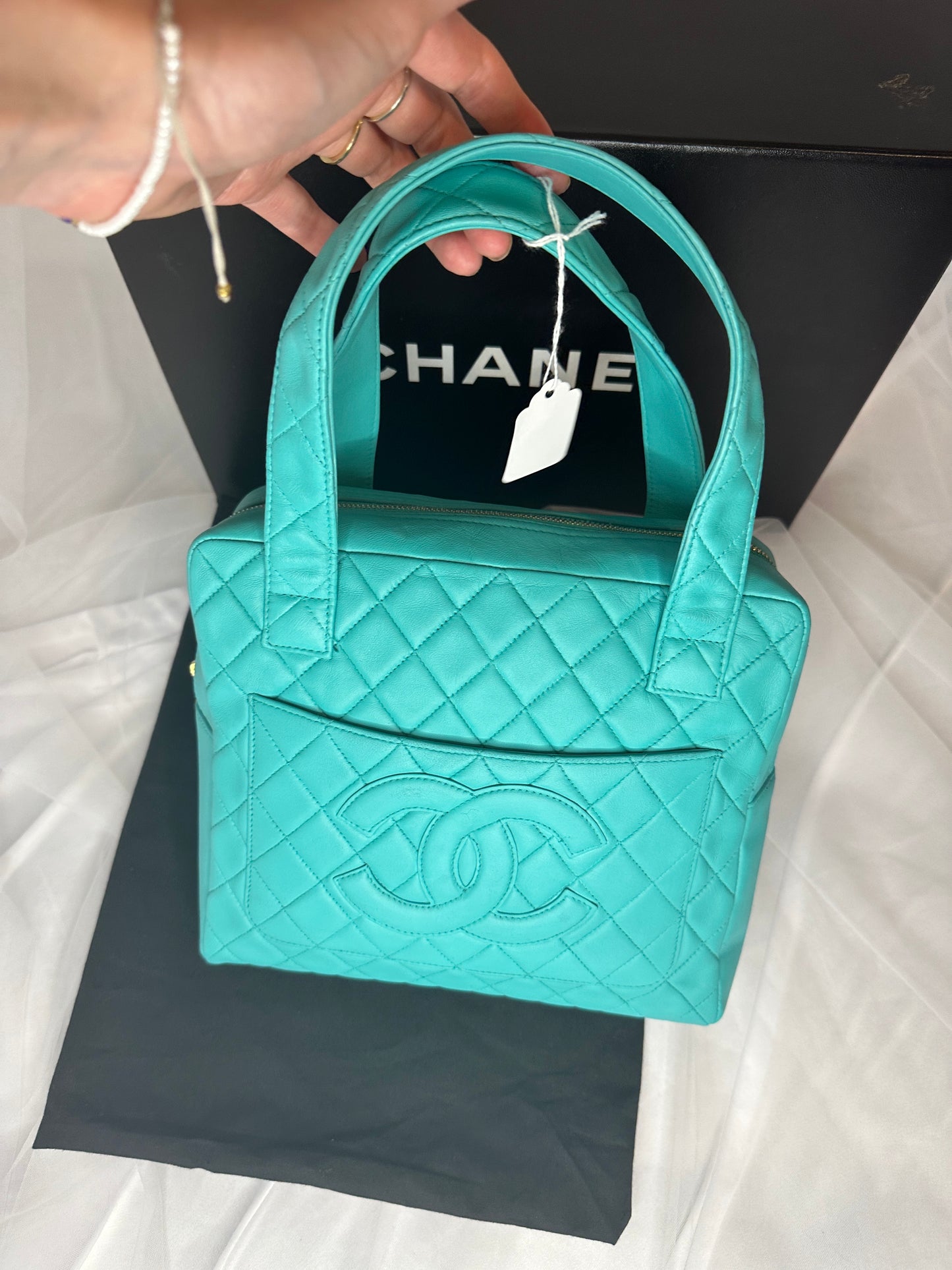 Chanel vintage turquoise handbag full set