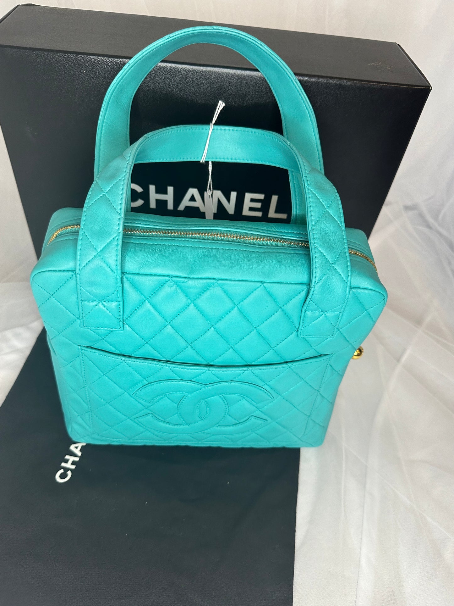 Chanel vintage turquoise handbag full set